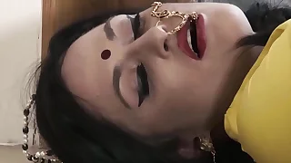 सजना है मुझे सजना के लिए ज़रा उलझी लटें सँवार लूँ हर अंग का रंग निखार लूँ